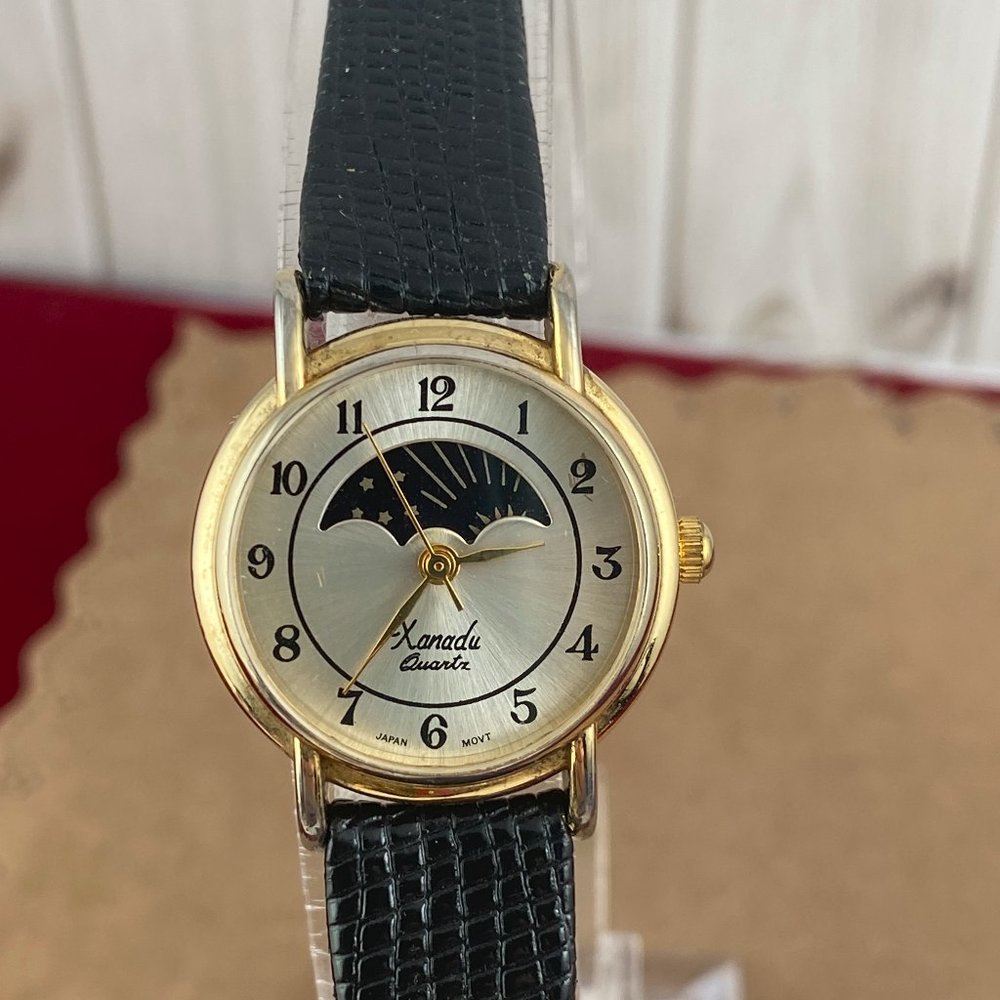 Vintage Xanadu Moon Phase Gold Tone Watch Black Lizard  8 inch Strap